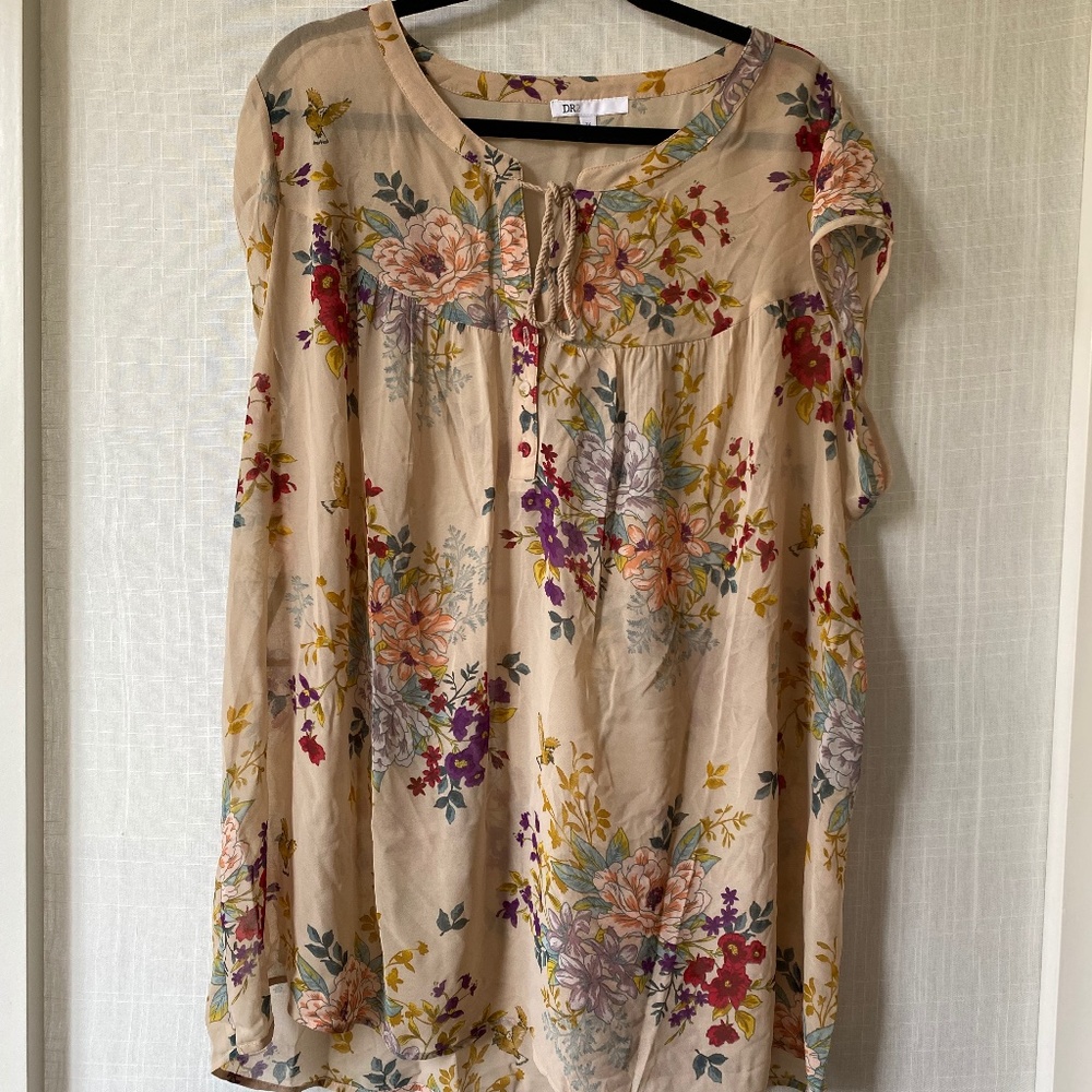 Sleeveless  loose soft flowing blouse